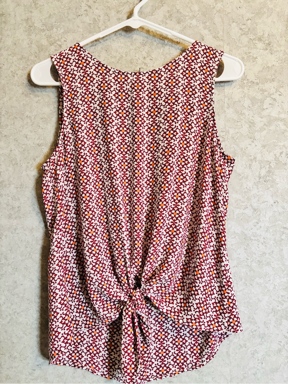Loft super cute sleeveless front tie top size XS in excellent condition!